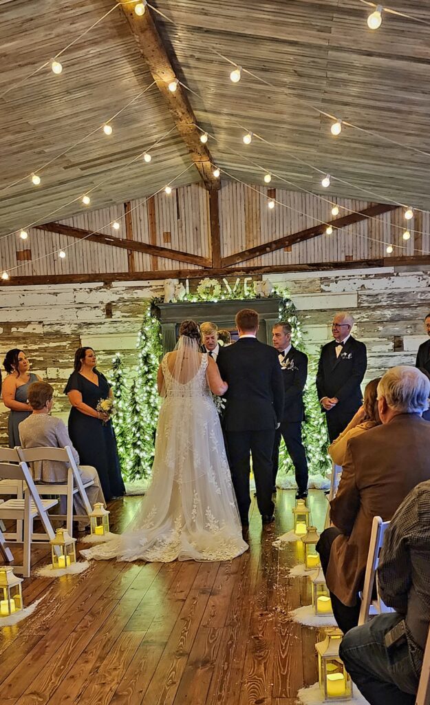 Winter decor at NC wedding venue near Charlotte and Winston-Salem that includes lodging, DJ, bartender and much more