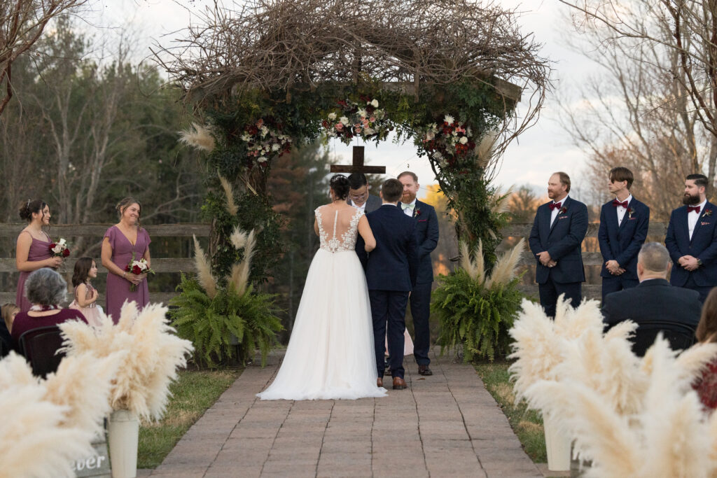 ocally owned wedding venue near Charlotte and Winston-Salem with mountain views includes lodging, DJ, bartender